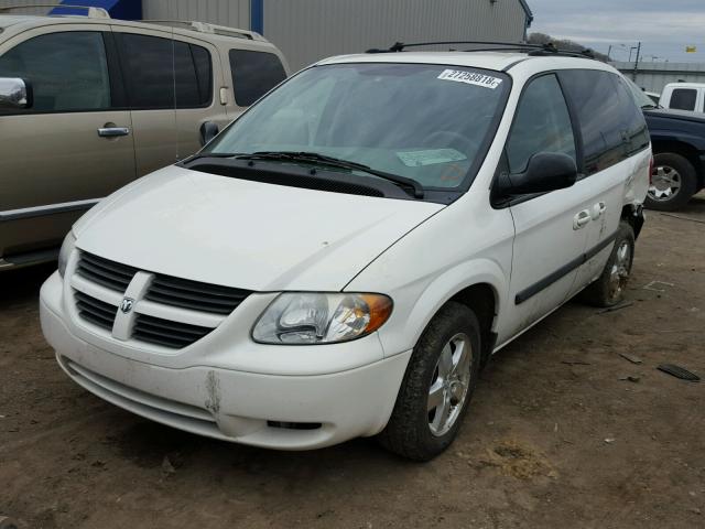 1D4GP45R85B407328 - 2005 DODGE CARAVAN SX WHITE photo 2