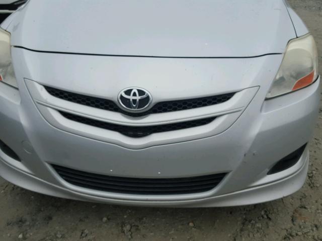 JTDBT923971005715 - 2007 TOYOTA YARIS SILVER photo 9