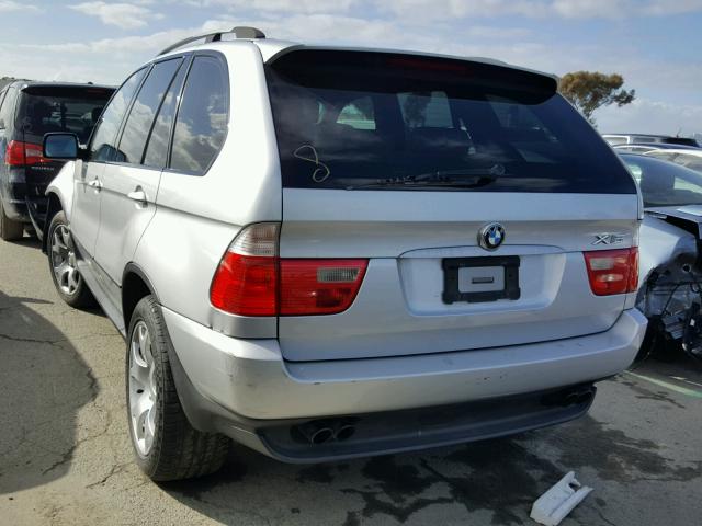 WBAFB33561LH23543 - 2001 BMW X5 4.4I SILVER photo 3