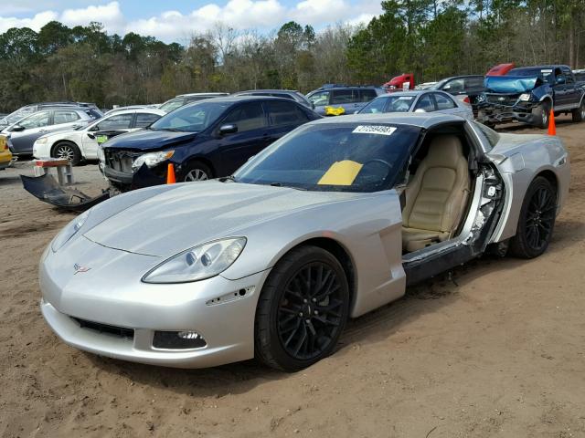 1G1YY26U775115010 - 2007 CHEVROLET CORVETTE SILVER photo 2