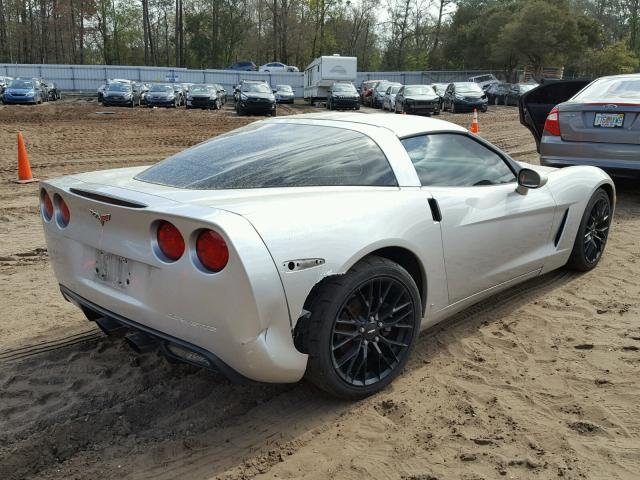 1G1YY26U775115010 - 2007 CHEVROLET CORVETTE SILVER photo 4