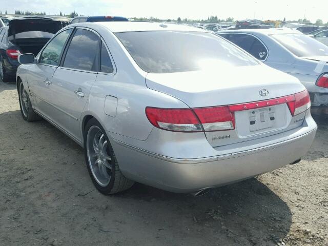 KMHFC46F17A185678 - 2007 HYUNDAI AZERA SE SILVER photo 3