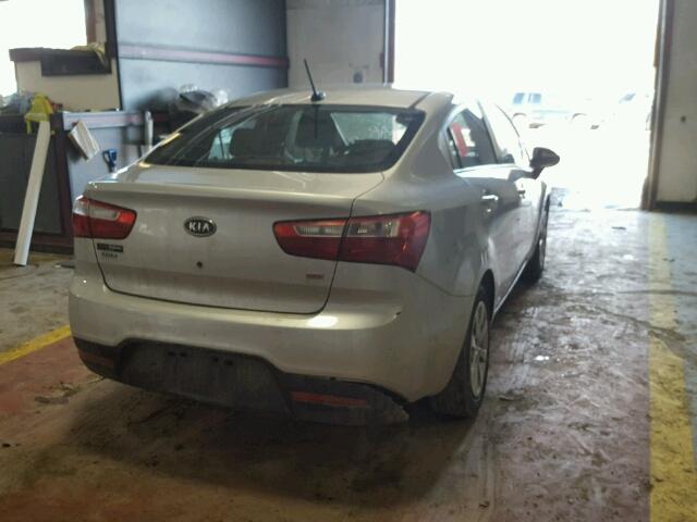 KNADM4A33D6130117 - 2013 KIA RIO LX Արծաթագույն լուսանկար 4