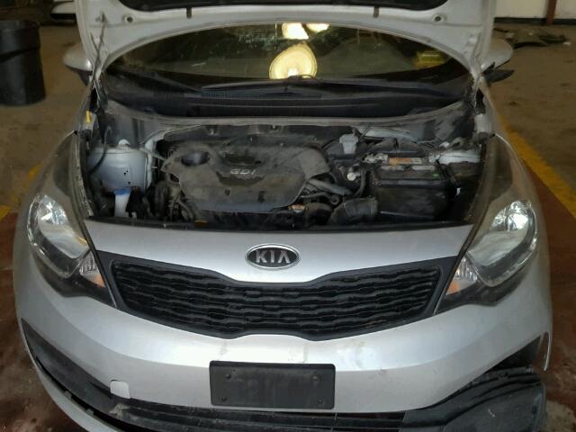 KNADM4A33D6130117 - 2013 KIA RIO LX Արծաթագույն լուսանկար 7