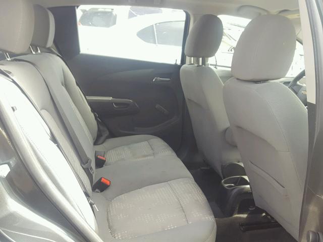 1G1JA6SG7D4166456 - 2013 CHEVROLET SONIC LS 灰色 照片 6