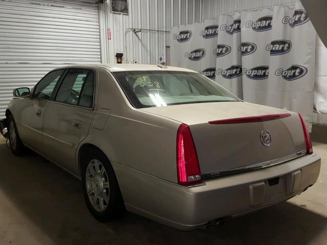 1G6KD57Y29U105041 - 2009 CADILLAC DTS TAN photo 3