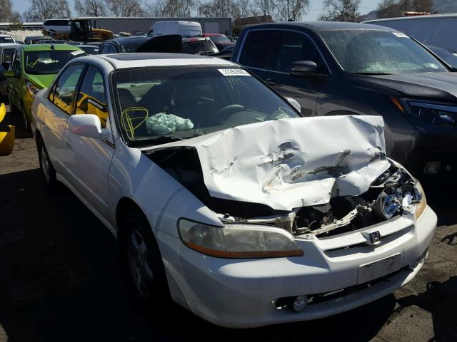 1HGCG1653YA025516 - 2000 HONDA ACCORD EX WHITE photo 1