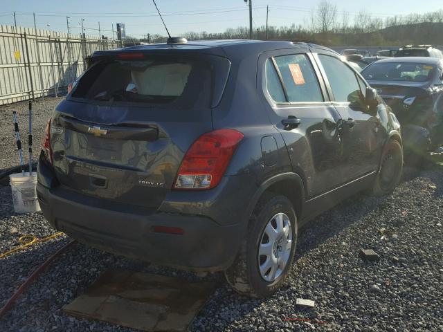 3GNCJKSB8GL247968 - 2016 CHEVROLET TRAX LS GRAY photo 4