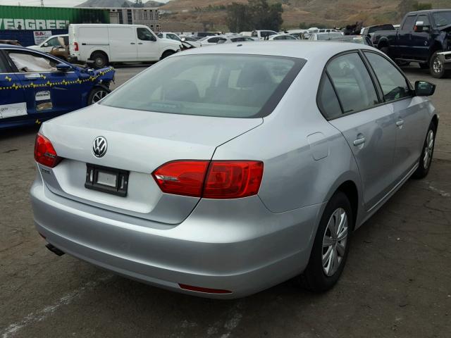 3VW2K7AJ8EM334491 - 2014 VOLKSWAGEN JETTA BASE SILVER photo 4