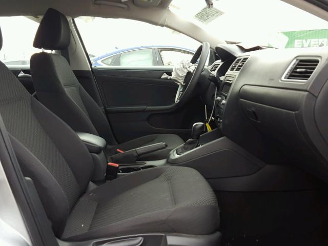 3VW2K7AJ8EM334491 - 2014 VOLKSWAGEN JETTA BASE SILVER photo 5