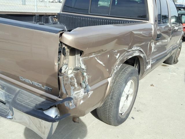 1GCDT13W92K156849 - 2002 CHEVROLET S TRUCK S1 BROWN photo 9