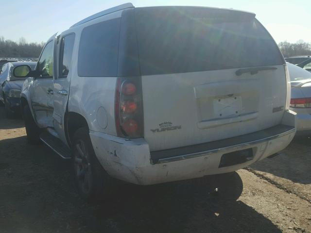 1GKFK63827J341160 - 2007 GMC YUKON DENA WHITE photo 3