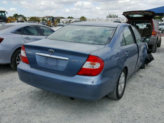 4T1BE32K22U617322 - 2002 TOYOTA CAMRY LE BLUE photo 4