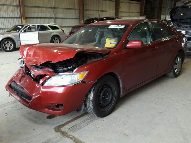 4T1BF3EK6BU138121 - 2011 TOYOTA CAMRY BASE RED photo 2