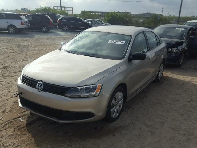 3VW2K7AJXDM215565 - 2013 VOLKSWAGEN JETTA BASE 银色 照片 2