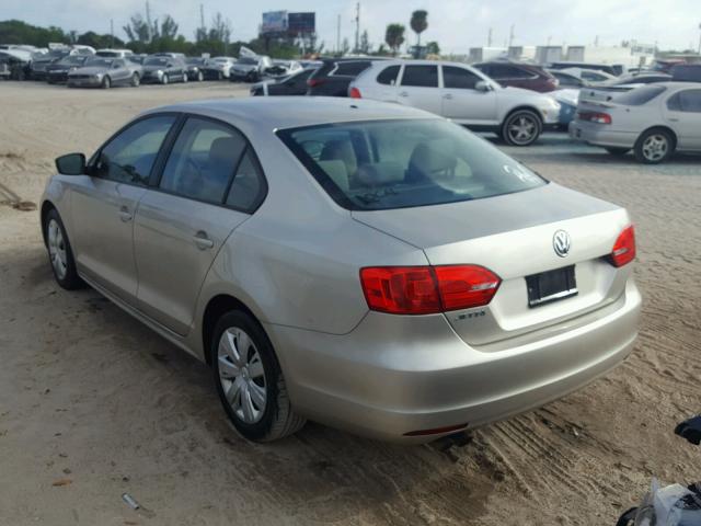 3VW2K7AJXDM215565 - 2013 VOLKSWAGEN JETTA BASE 银色 照片 3