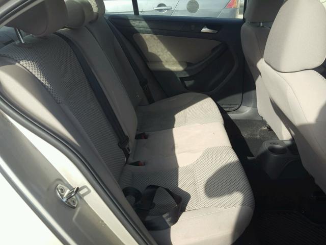 3VW2K7AJXDM215565 - 2013 VOLKSWAGEN JETTA BASE 银色 照片 6