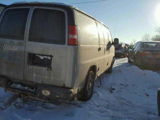 1GCFH15T261203809 - 2006 CHEVROLET EXPRESS G1 SILVER photo 4