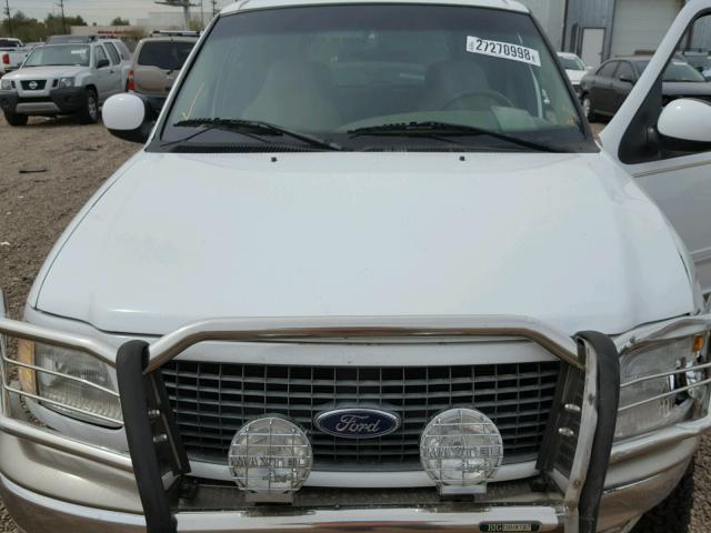 1FMFU18L01LA26273 - 2001 FORD EXPEDITION WHITE photo 7