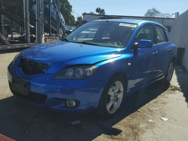 JM1BK344561457505 - 2006 MAZDA 3 HATCHBAC BLUE photo 2