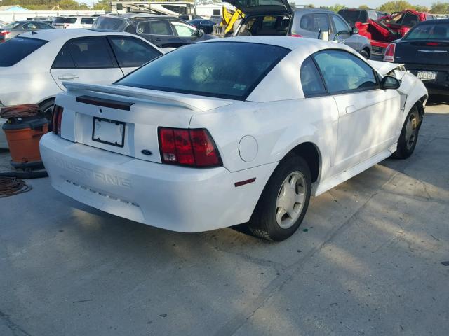 1FAFP4048YF227693 - 2000 FORD MUSTANG WHITE photo 4