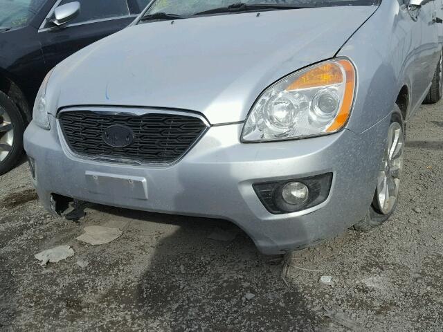 KNAHH8A83B7365035 - 2011 KIA RONDO SILVER photo 9