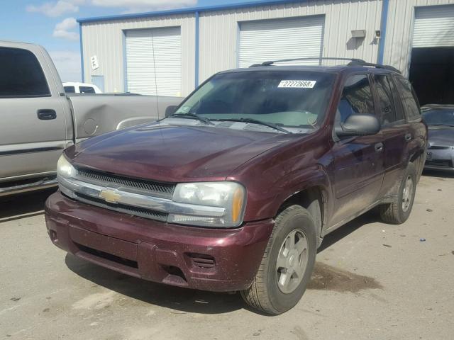 1GNDT13S462157921 - 2006 CHEVROLET TRAILBLAZE MAROON photo 2