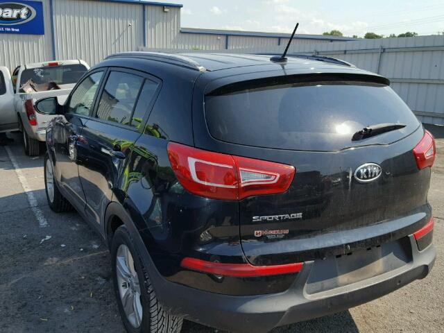 KNDPB3A26B7060823 - 2011 KIA SPORTAGE L BLACK photo 3