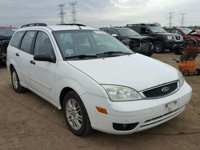 1FAFP36NX5W122451 - 2005 FORD FOCUS ZXW WHITE photo 1