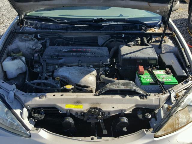 4T1BE32K33U215634 - 2003 TOYOTA CAMRY LE GOLD photo 7