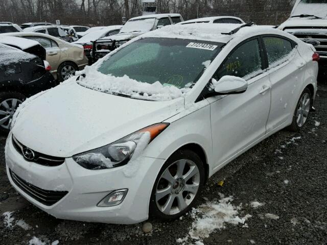 5NPDH4AE7DH209384 - 2013 HYUNDAI ELANTRA GL WHITE photo 2