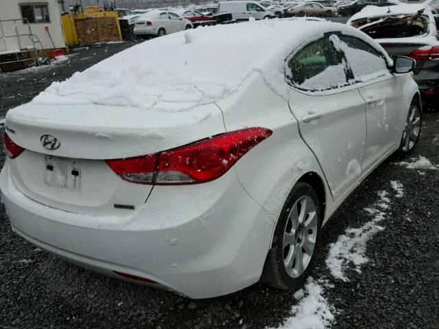 5NPDH4AE7DH209384 - 2013 HYUNDAI ELANTRA GL WHITE photo 4