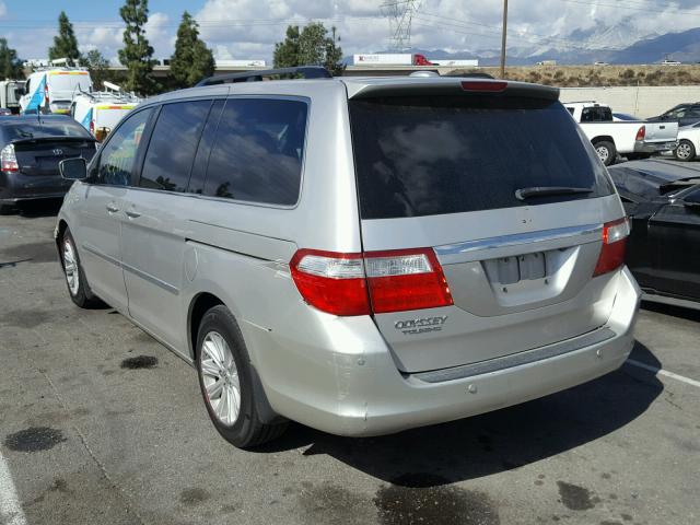 5FNRL38886B111318 - 2006 HONDA ODYSSEY TO SILVER photo 3