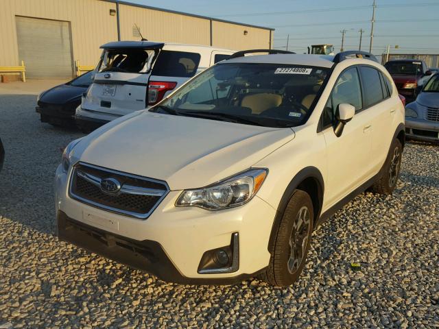 JF2GPADC4H8253535 - 2017 SUBARU CROSSTREK WHITE photo 2