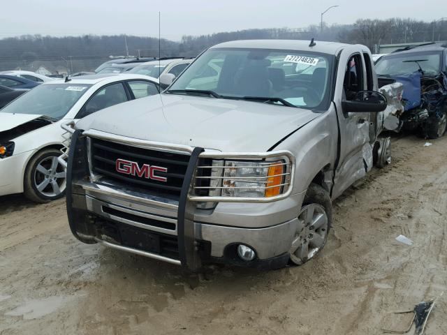 1GTEK39029Z267251 - 2009 GMC SIERRA K15 SILVER photo 2