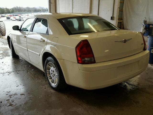 2C3KA43R77H731476 - 2007 CHRYSLER 300 WHITE photo 3