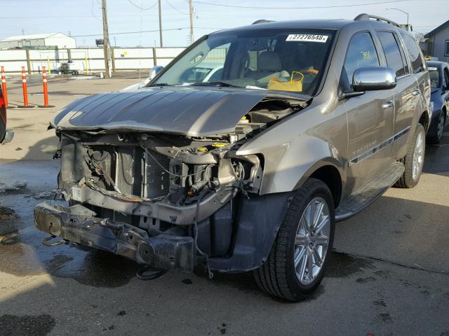 1A8HW58287F556335 - 2007 CHRYSLER ASPEN LIMI GOLD photo 2