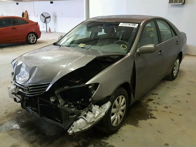 4T1BE30KX6U737121 - 2006 TOYOTA CAMRY LE GRAY photo 2