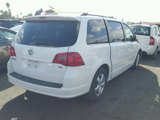 2V8HW34169R582554 - 2009 VOLKSWAGEN ROUTAN SE WHITE photo 4