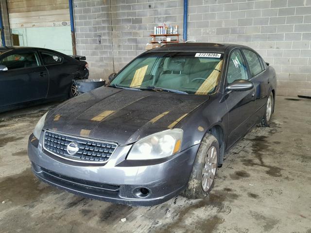 1N4AL11E25C301070 - 2005 NISSAN ALTIMA S GRAY photo 2