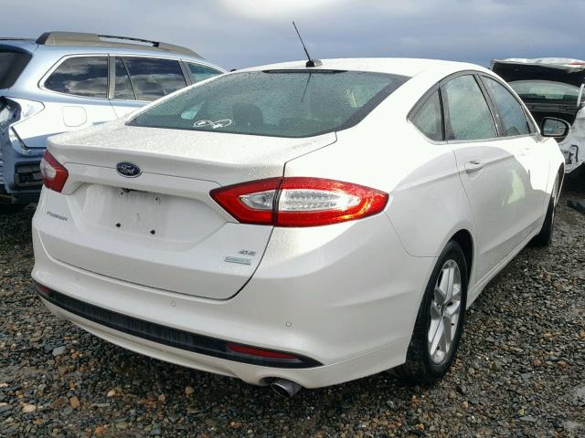 3FA6P0HD9ER122687 - 2014 FORD FUSION SE WHITE photo 4