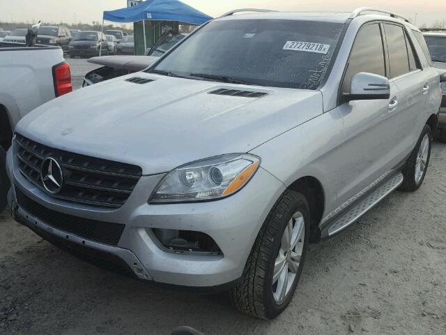 4JGDA5HB5EA408671 - 2014 MERCEDES-BENZ ML 350 4MA SILVER photo 2