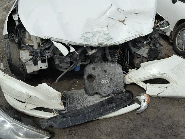 5NPEC4AC9CH432395 - 2012 HYUNDAI SONATA SE WHITE photo 9