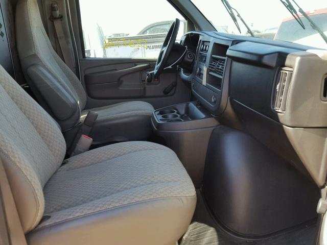 1GCGG256881144100 - 2008 CHEVROLET EXPRESS G2 WHITE photo 5