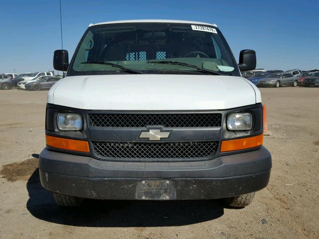 1GCGG256881144100 - 2008 CHEVROLET EXPRESS G2 WHITE photo 9