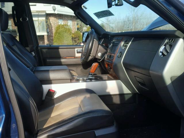 1FMFU18507LA26381 - 2007 FORD EXPEDITION BLUE photo 5