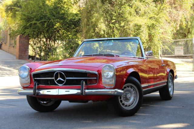 11304210900203 - 1965 MERCEDES-BENZ 230 SL RED photo 2