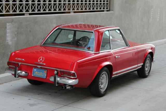 11304210900203 - 1965 MERCEDES-BENZ 230 SL RED photo 3