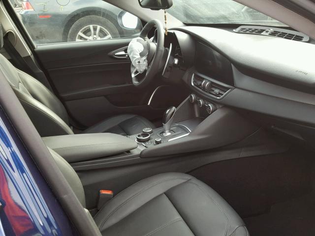 ZARFAEDN0H7539866 - 2017 ALFA ROMEO GIULIA Q4 蓝色 照片 5