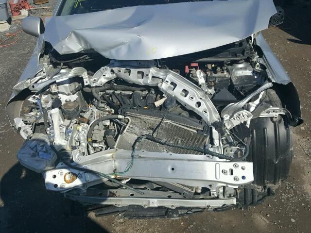 JTDBT903271138755 - 2007 TOYOTA YARIS SILVER photo 7